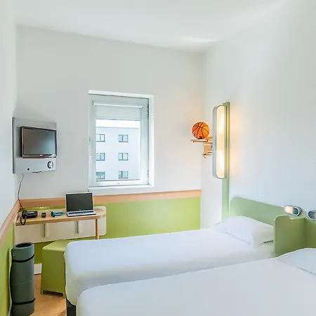 Ibis Budget Porto Gaia ホテル *