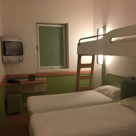 Ibis Budget Porto Gaia ホテル *