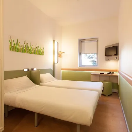 Ibis Budget Porto Gaia *