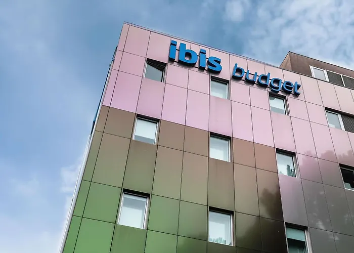 Ibis Budget Porto Gaia *