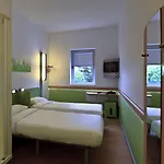 Ibis Budget Porto Gaia *