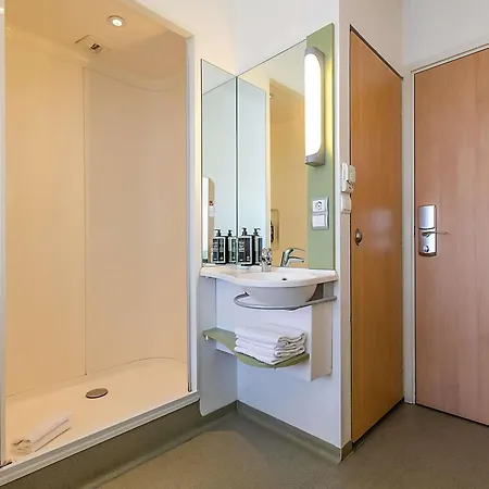 Hotel Ibis Budget Porto Gaia *