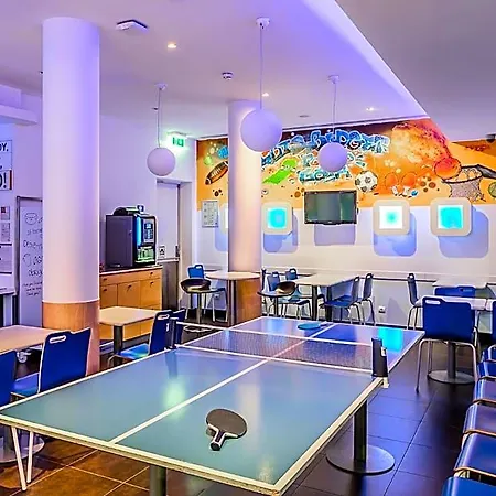 Ibis Budget Porto Gaia *
