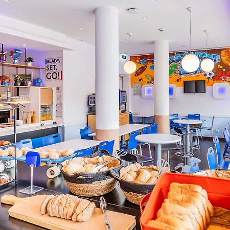 Ibis Budget Porto Gaia