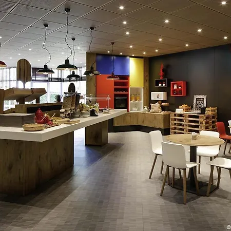 波尔图盖亚诺宜必思经济型酒店