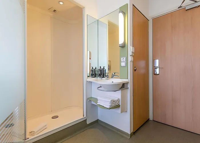 Отель Ibis Budget Porto Gaia *