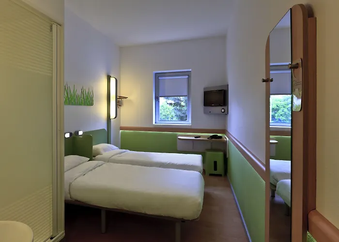 Ibis Budget Porto Gaia *