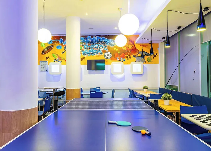 Отель Ibis Budget Porto Gaia Вила-Нова-ди-Гая