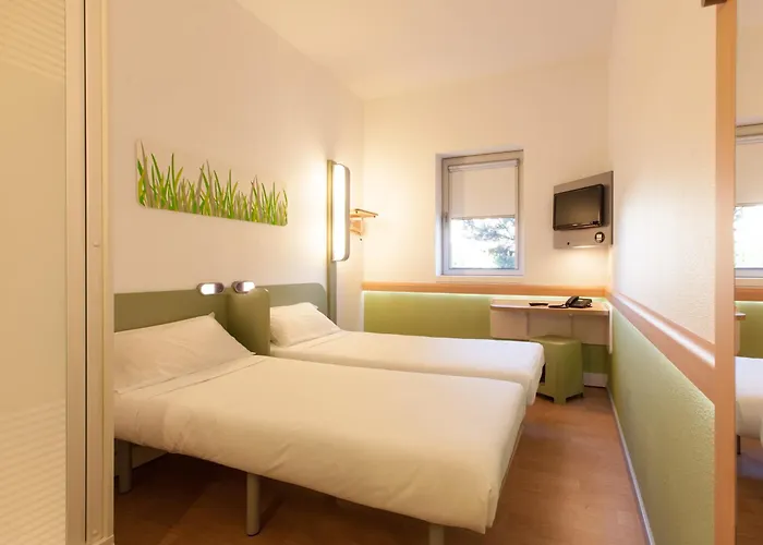 Ibis Budget Porto Gaia *
